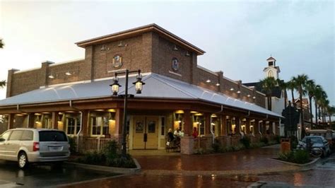 restaurants in brownwood the villages.